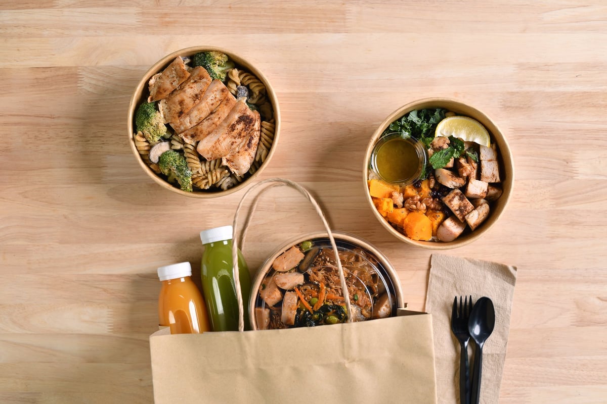 Healthy meal delivery boxes ready to eat